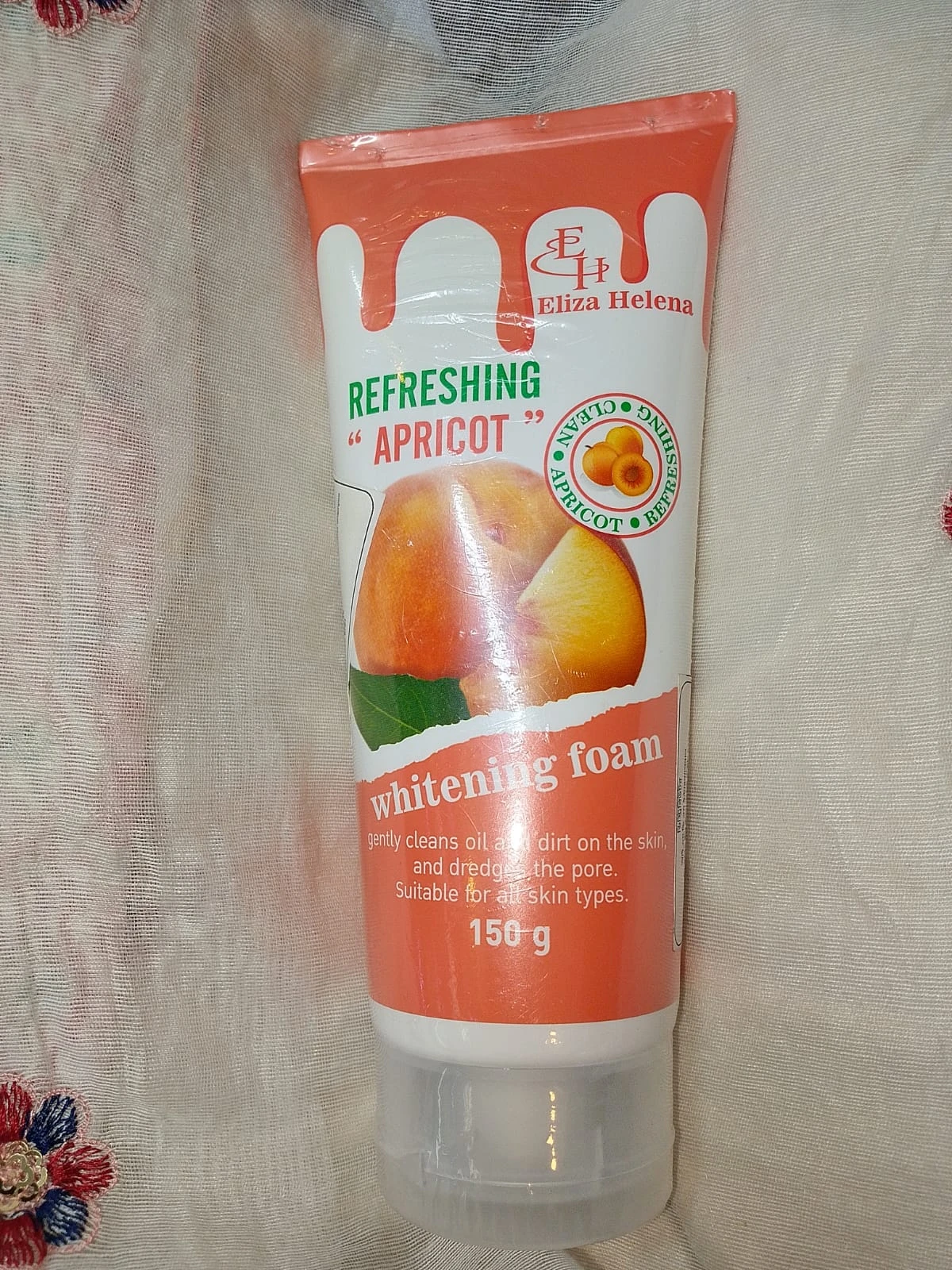 REFRESHING FACE WASH